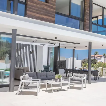 Geraeumige Mit Grossem Garten Und Pool By Interhome Holiday home Protaras