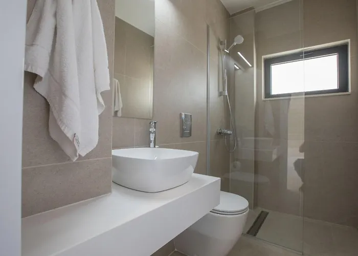 Holiday home Geraeumige Mit Grossem Garten Und Pool By Interhome Protaras