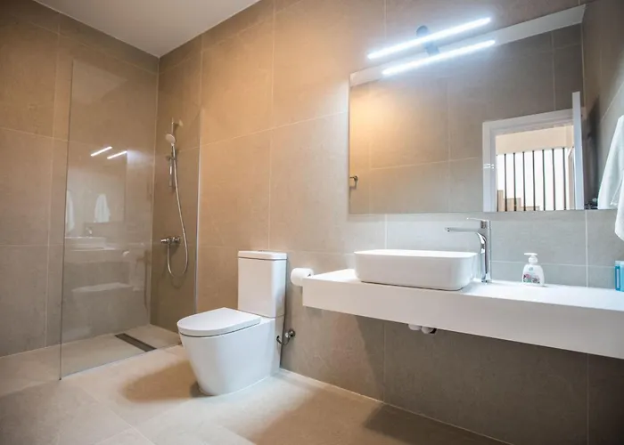 Nyaraló Geraeumige Mit Grossem Garten Und Pool By Interhome *