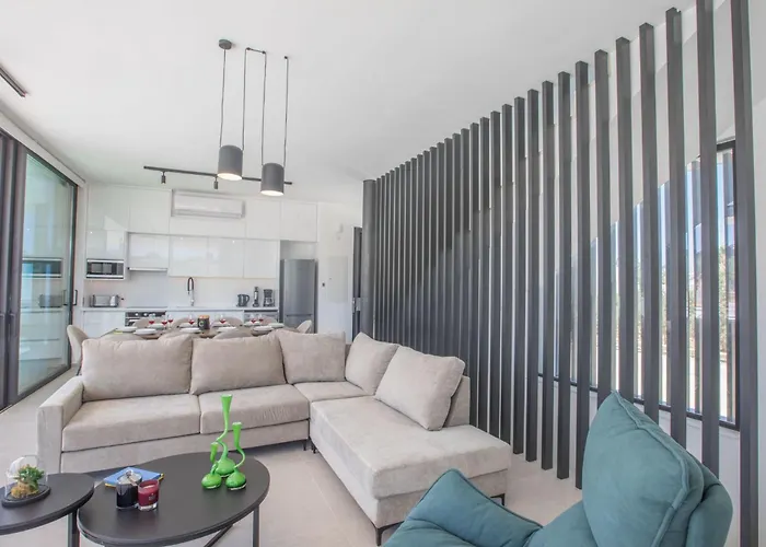 Geraeumige Mit Grossem Garten Und Pool By Interhome