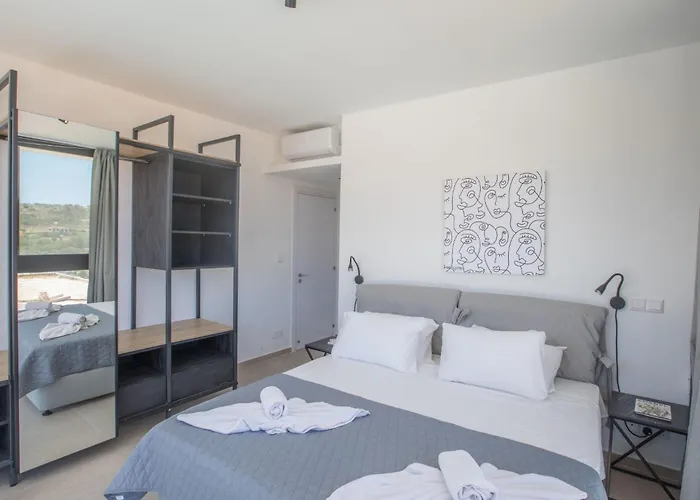 Geraeumige Mit Grossem Garten Und Pool By Interhome *