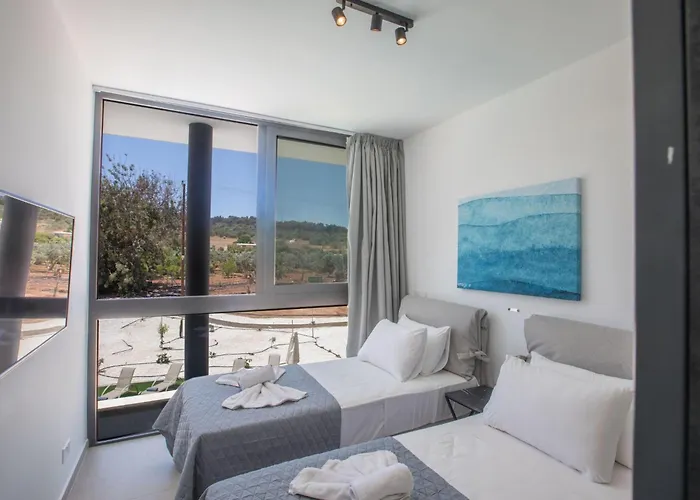 Nyaraló Geraeumige Mit Grossem Garten Und Pool By Interhome